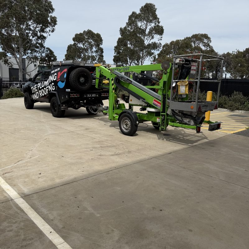 Elevated work platform for roof access