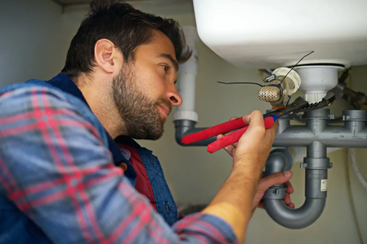 How Do Professional Emergency Plumbers Melbourne Solve Urgent Issues?