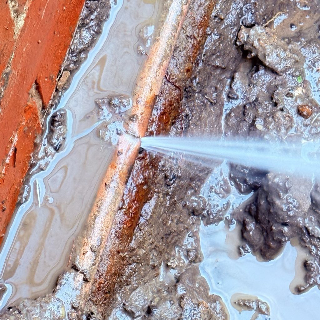 Burst Pipes Melbourne - The Plumbing And Roofing Company