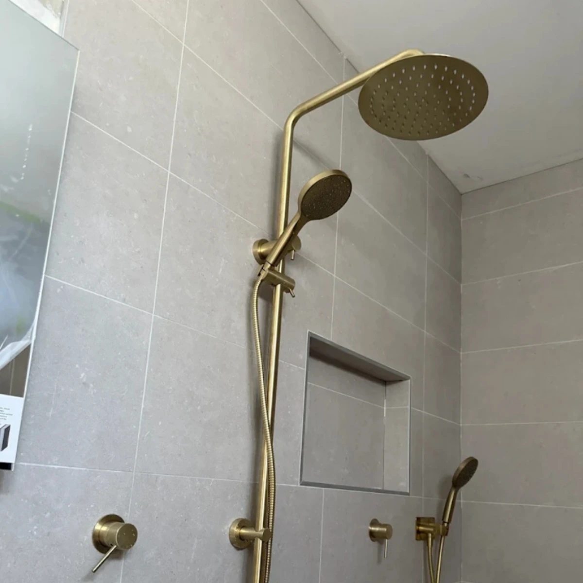 Blocked Shower Drain Melbourne: 7 Common Causes and Solutions